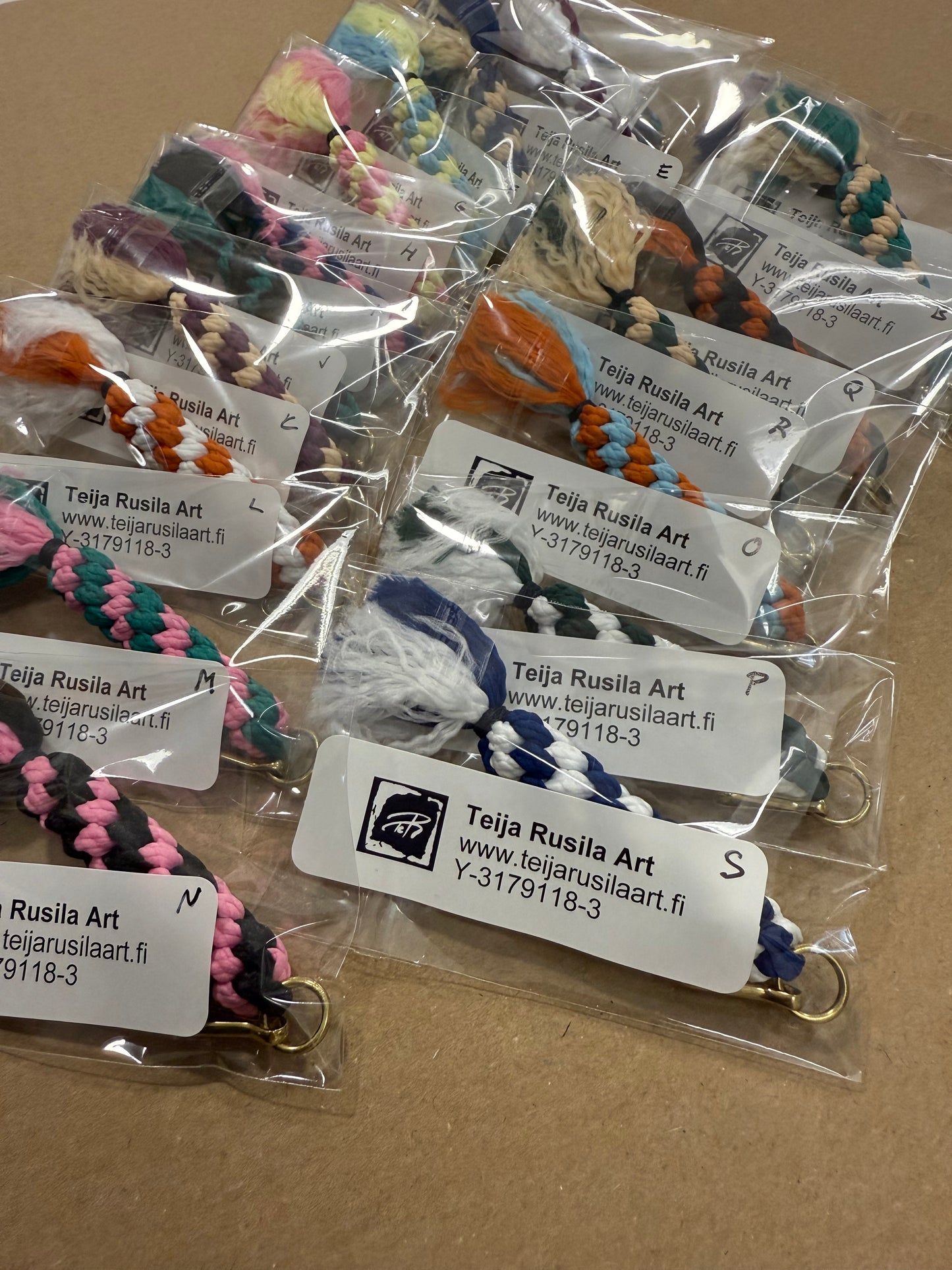 Teija Rusila Art | Punottu avaimenperä | Eri vaihtoehdot | 🇫🇮