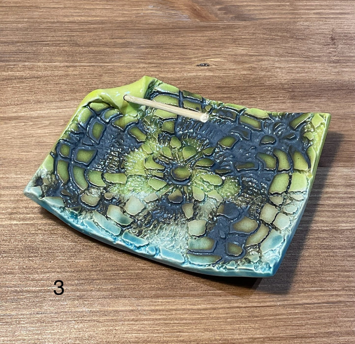 Teija Rusila Art | Keraamiset tuotteet | Suitsuketeline/ Kynttilänalunen | 🇫🇮