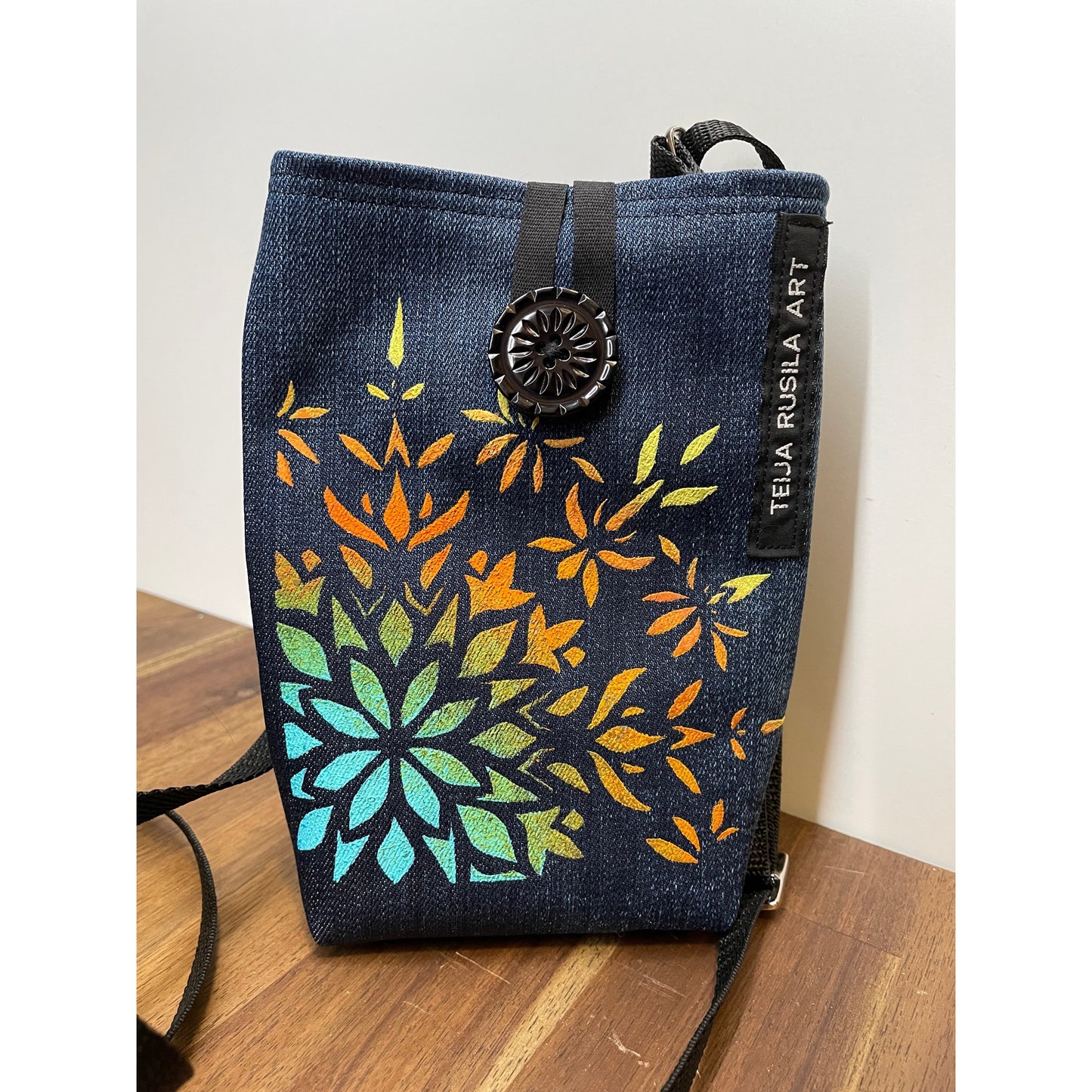 Teija Rusila Art | HANDM | Kimarabag