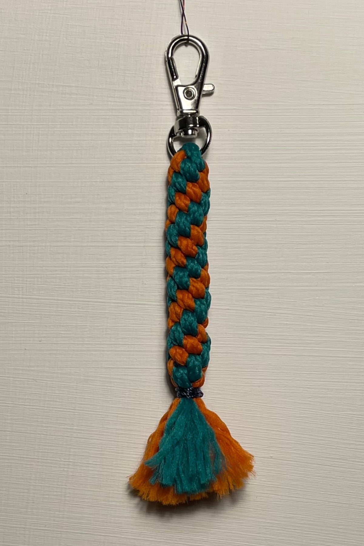 Teija Rusila Art | HAND | Punottu avaimenperä