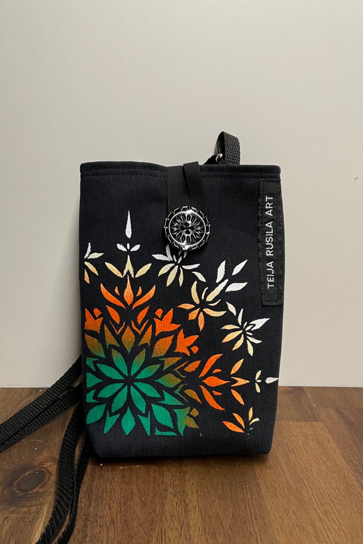 Teija Rusila Art | HANDM | Kimarabag